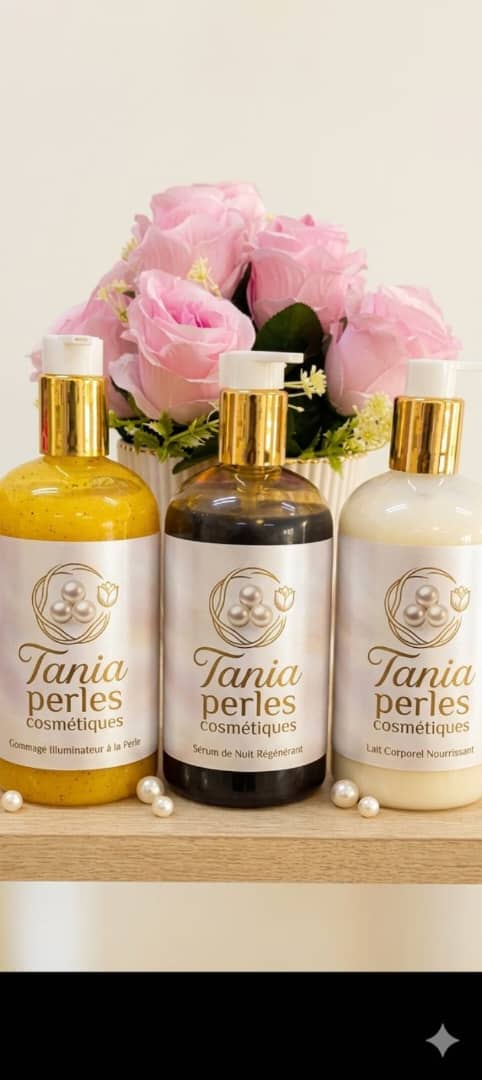 Gamme Tania Perle présentée avec un gommage illuminant à la perle, un sérum de nuit régénérant et un lait corporel nourrissant
